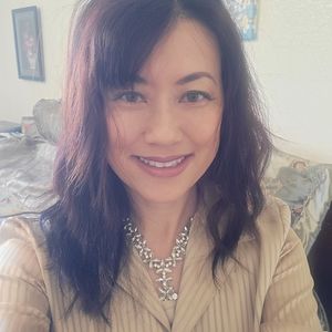 Jaclyn Smith Holiday button up shirt